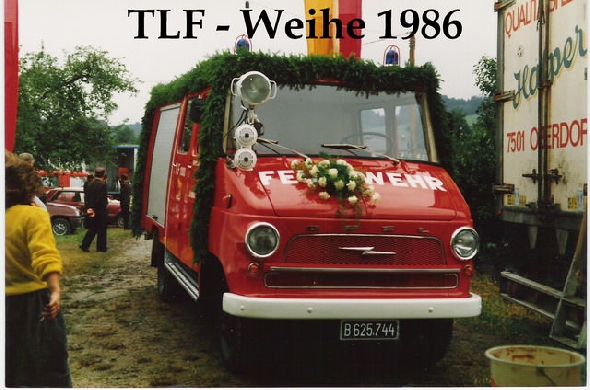 http://www.jormannsdorf.at/ff/bildergalerie/cache/vs_1986%20Autoweihe_Weihe001.jpg