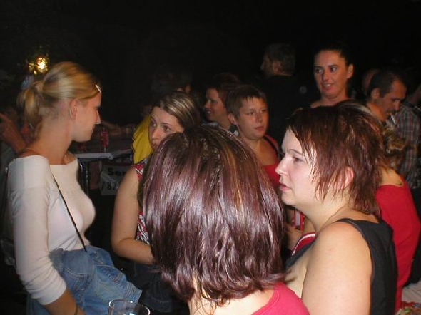http://www.jormannsdorf.at/ff/bildergalerie/cache/vs_2003%20Hengstbrunnenfest_fest010.jpg