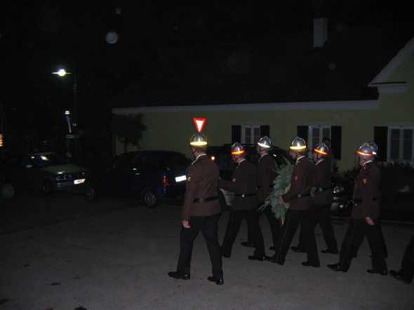 http://www.jormannsdorf.at/ff/bildergalerie/cache/vs_2004%20Allerheiligenfeier_allerheiligenfeier004.jpg