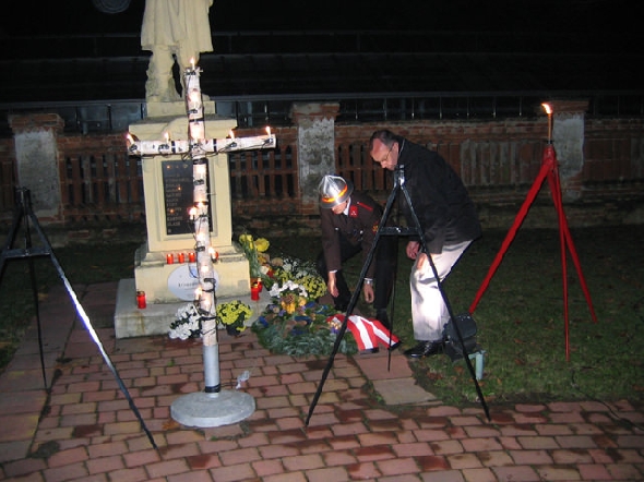 http://www.jormannsdorf.at/ff/bildergalerie/cache/vs_2004%20Allerheiligenfeier_allerheiligenfeier012.jpg