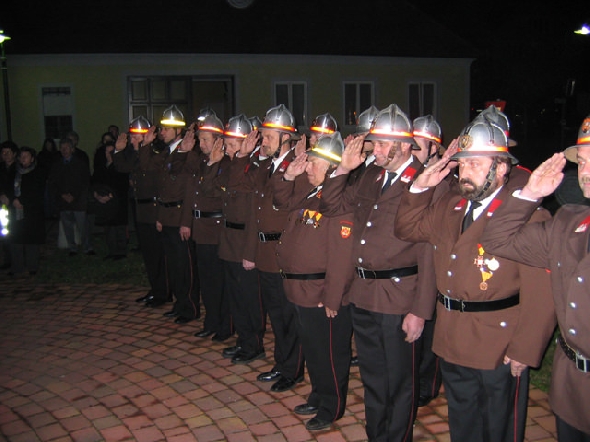 http://www.jormannsdorf.at/ff/bildergalerie/cache/vs_2004%20Allerheiligenfeier_allerheiligenfeier015.jpg