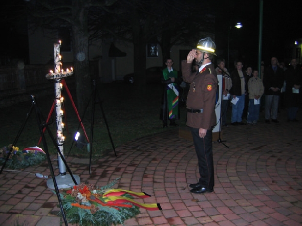 http://www.jormannsdorf.at/ff/bildergalerie/cache/vs_2004%20Allerheiligenfeier_allerheiligenfeier016.jpg