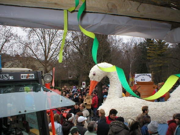 http://www.jormannsdorf.at/ff/bildergalerie/cache/vs_2004%20Blochziehen_Blochziehen028.JPG