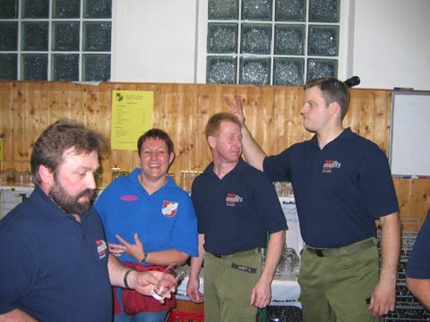 http://www.jormannsdorf.at/ff/bildergalerie/cache/vs_2004%20Daemmerschoppen%20FF%20Jormannsdorf_jormannsdorf017.jpg