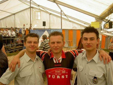 http://www.jormannsdorf.at/ff/bildergalerie/cache/vs_2004%20Pfingsfest%20Aschau_pfingstfest003.jpg