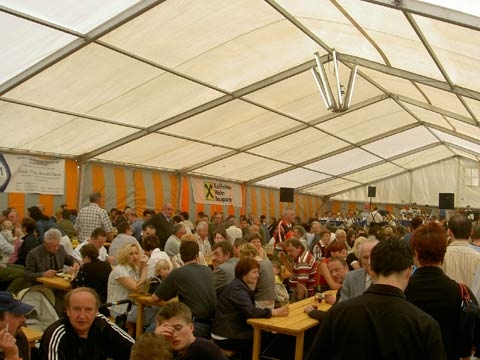 http://www.jormannsdorf.at/ff/bildergalerie/cache/vs_2004%20Pfingsfest%20Aschau_pfingstfest006.jpg