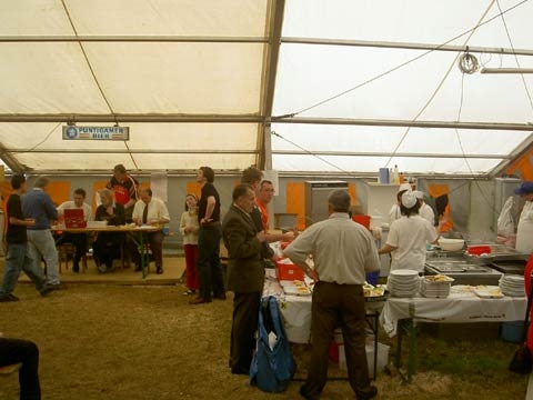 http://www.jormannsdorf.at/ff/bildergalerie/cache/vs_2004%20Pfingsfest%20Aschau_pfingstfest007.jpg