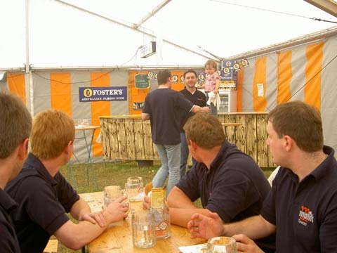 http://www.jormannsdorf.at/ff/bildergalerie/cache/vs_2004%20Pfingsfest%20Aschau_pfingstfest015.jpg