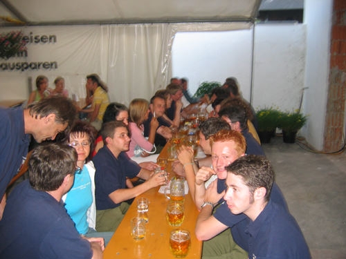 http://www.jormannsdorf.at/ff/bildergalerie/cache/vs_2005%20Daemmerschoppen%20FF%20Jormannsdorf_fest008.jpg