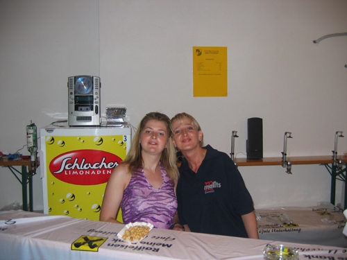 http://www.jormannsdorf.at/ff/bildergalerie/cache/vs_2005%20Daemmerschoppen%20FF%20Jormannsdorf_fest012.jpg