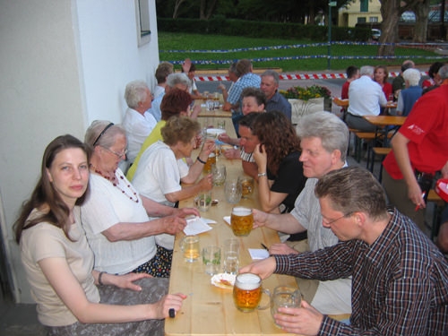 http://www.jormannsdorf.at/ff/bildergalerie/cache/vs_2005%20Daemmerschoppen%20FF%20Jormannsdorf_fest019.jpg