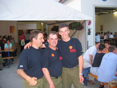 http://www.jormannsdorf.at/ff/bildergalerie/cache/vs_2005%20Daemmerschoppen%20FF%20Jormannsdorf_fest021.jpg