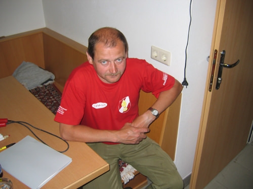 http://www.jormannsdorf.at/ff/bildergalerie/cache/vs_2005%20Daemmerschoppen%20FF%20Jormannsdorf_fest028.jpg
