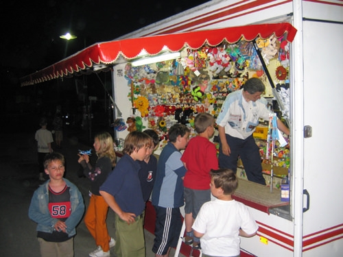 http://www.jormannsdorf.at/ff/bildergalerie/cache/vs_2005%20Daemmerschoppen%20FF%20Jormannsdorf_fest035.jpg