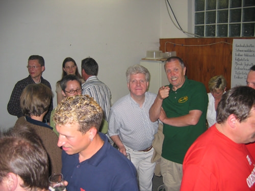 http://www.jormannsdorf.at/ff/bildergalerie/cache/vs_2005%20Daemmerschoppen%20FF%20Jormannsdorf_fest045.jpg