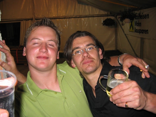 http://www.jormannsdorf.at/ff/bildergalerie/cache/vs_2005%20Daemmerschoppen%20FF%20Jormannsdorf_fest061.jpg