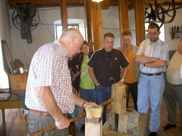 http://www.jormannsdorf.at/ff/bildergalerie/cache/vs_2006%20Feuerwehrausflug_PICT1625.JPG