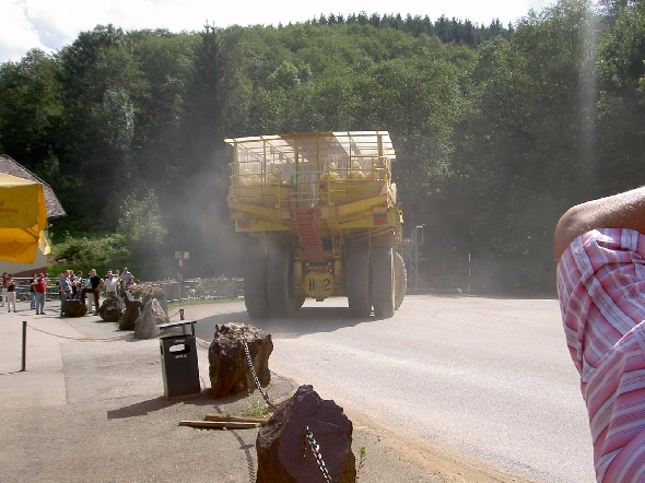 http://www.jormannsdorf.at/ff/bildergalerie/cache/vs_2007_08_25%20Feuerwehrausflug_PICT1822.JPG