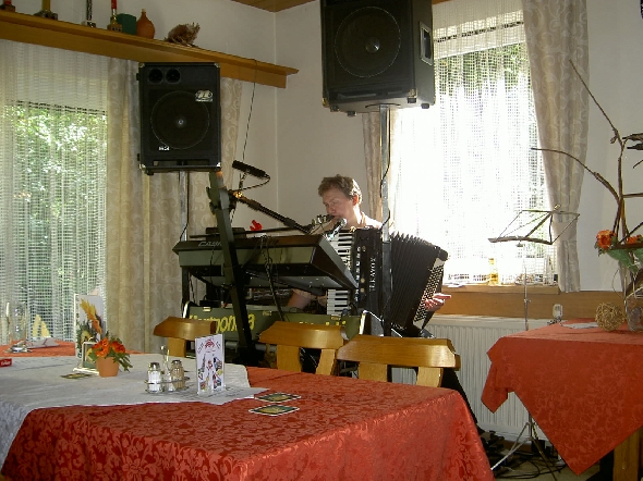 http://www.jormannsdorf.at/ff/bildergalerie/cache/vs_2007_08_25%20Feuerwehrausflug_PICT1852.JPG