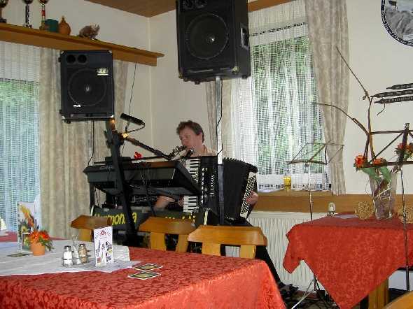 http://www.jormannsdorf.at/ff/bildergalerie/cache/vs_2007_08_25%20Feuerwehrausflug_PICT1853.JPG