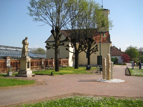 http://www.jormannsdorf.at/ff/bildergalerie/cache/vs_2008_04_26%20Maibaum_CANON%20109.jpg