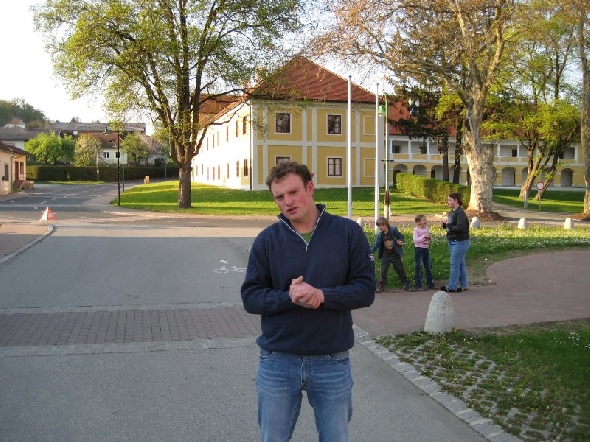 http://www.jormannsdorf.at/ff/bildergalerie/cache/vs_2008_04_26%20Maibaum_CANON%20112.jpg