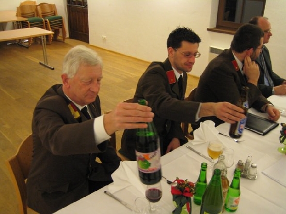 http://www.jormannsdorf.at/ff/bildergalerie/cache/vs_2009_02_27%20Jahreshauptdienstbesprechung_Jahreshaupt03.jpg