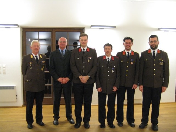 http://www.jormannsdorf.at/ff/bildergalerie/cache/vs_2009_02_27%20Jahreshauptdienstbesprechung_Jahreshaupt08.jpg