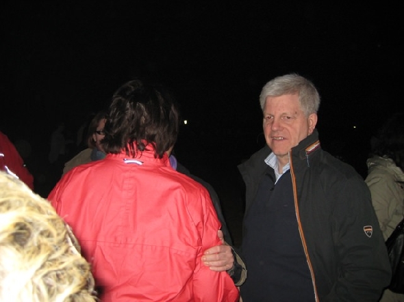 http://www.jormannsdorf.at/ff/bildergalerie/cache/vs_2009_04_11%20Osterfeuer_FF%20148.jpg