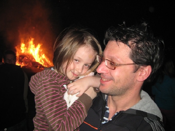 http://www.jormannsdorf.at/ff/bildergalerie/cache/vs_2009_04_11%20Osterfeuer_FF%20157.jpg