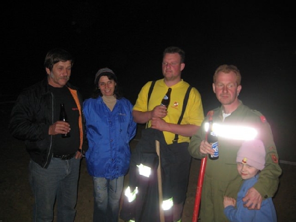 http://www.jormannsdorf.at/ff/bildergalerie/cache/vs_2009_04_11%20Osterfeuer_FF%20163.jpg