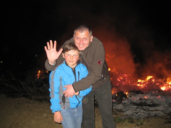 http://www.jormannsdorf.at/ff/bildergalerie/cache/vs_2009_04_11%20Osterfeuer_FF%20165.jpg