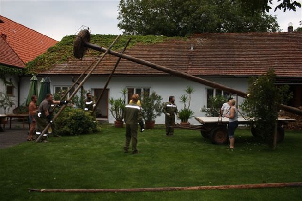 http://www.jormannsdorf.at/ff/bildergalerie/cache/vs_2009_07_15%20Batthyany%20Keller%20Storchennest_IMG_1518.jpg