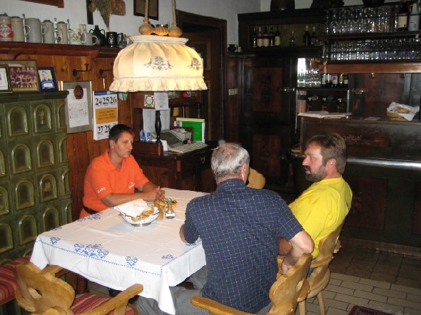 http://www.jormannsdorf.at/ff/bildergalerie/cache/vs_2009_08_29%20Feuerwehr%20Ausflug_Photos%20188.jpg