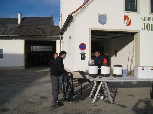 http://www.jormannsdorf.at/ff/bildergalerie/cache/vs_2009_12_31%20Silvester_Photos%20033.jpg