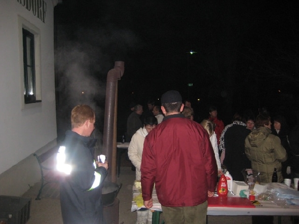 http://www.jormannsdorf.at/ff/bildergalerie/cache/vs_2009_12_31%20Silvester_Photos%20052.jpg