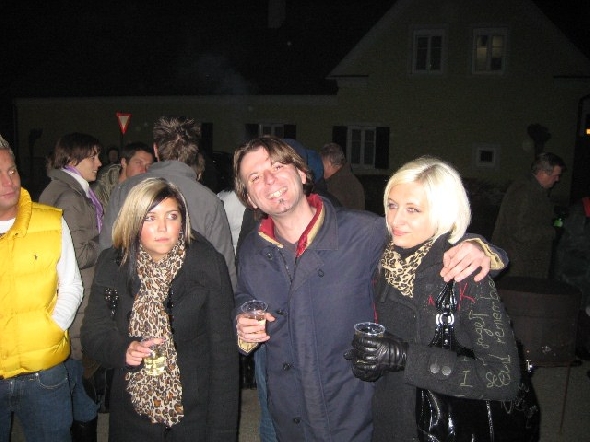 http://www.jormannsdorf.at/ff/bildergalerie/cache/vs_2009_12_31%20Silvester_Photos%20065.jpg