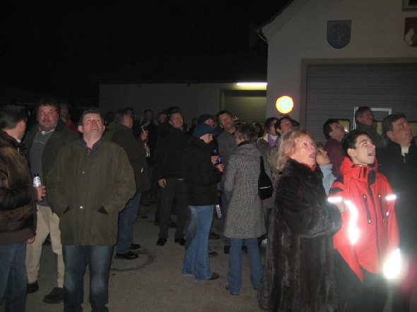 http://www.jormannsdorf.at/ff/bildergalerie/cache/vs_2009_12_31%20Silvester_Photos%20070.jpg
