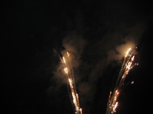 http://www.jormannsdorf.at/ff/bildergalerie/cache/vs_2009_12_31%20Silvester_Photos%20081.jpg