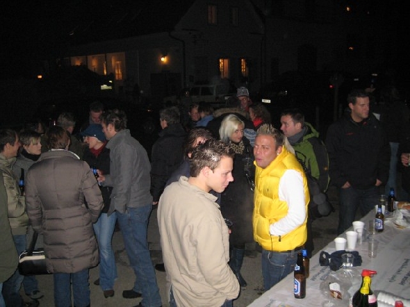 http://www.jormannsdorf.at/ff/bildergalerie/cache/vs_2009_12_31%20Silvester_Photos%20086.jpg