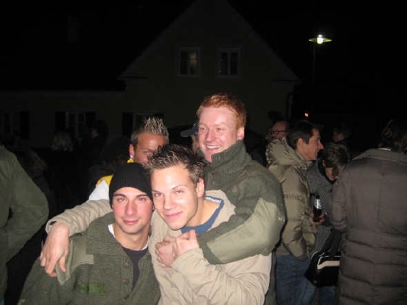 http://www.jormannsdorf.at/ff/bildergalerie/cache/vs_2009_12_31%20Silvester_Photos%20092.jpg