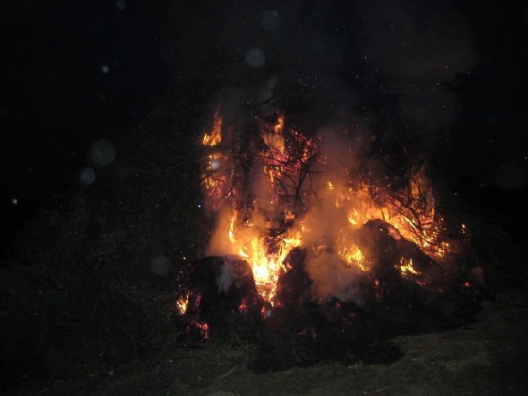 http://www.jormannsdorf.at/ff/bildergalerie/cache/vs_2010_04_03%20Osterfeuer_Photos%20030.jpg