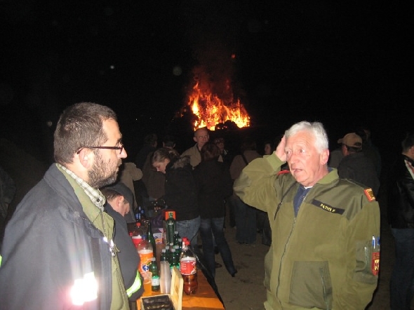 http://www.jormannsdorf.at/ff/bildergalerie/cache/vs_2010_04_03%20Osterfeuer_Photos%20039.jpg