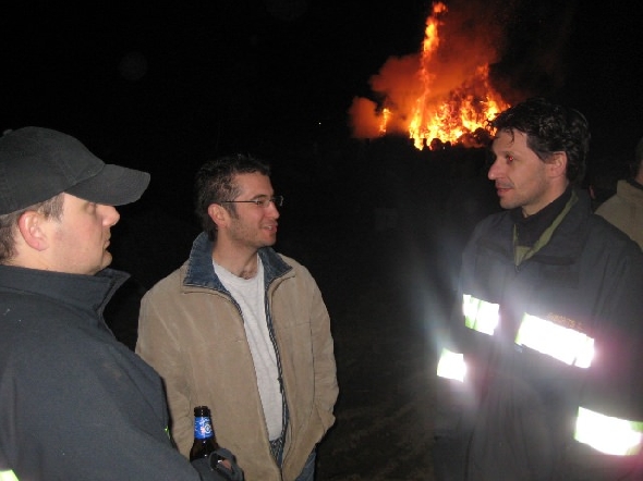 http://www.jormannsdorf.at/ff/bildergalerie/cache/vs_2010_04_03%20Osterfeuer_Photos%20043.jpg