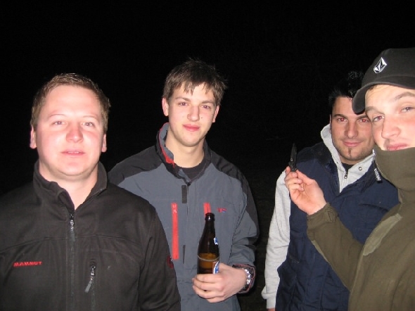 http://www.jormannsdorf.at/ff/bildergalerie/cache/vs_2010_04_03%20Osterfeuer_Photos%20057.jpg
