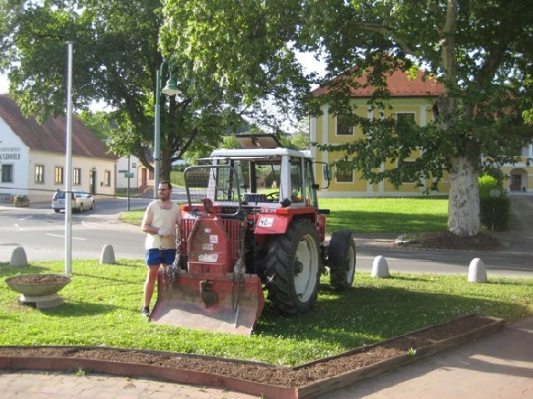 http://www.jormannsdorf.at/ff/bildergalerie/cache/vs_2010_06_11%20Maibaumumschnitt_Photos%20019.jpg