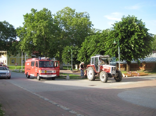 http://www.jormannsdorf.at/ff/bildergalerie/cache/vs_2010_06_11%20Maibaumumschnitt_Photos%20036.jpg