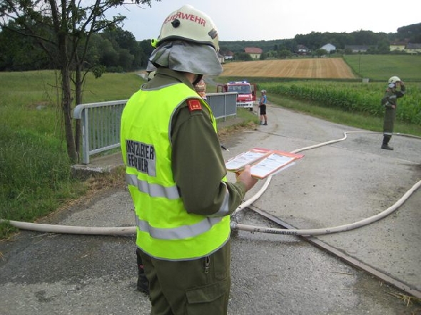 http://www.jormannsdorf.at/ff/bildergalerie/cache/vs_2010_07_23%20Inspizierung_Photos%20064.jpg