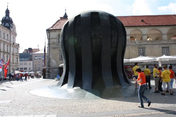 http://www.jormannsdorf.at/ff/bildergalerie/cache/vs_2010_08_21%20Feuerwehr%20Ausflug_Foto%201%20096.jpg