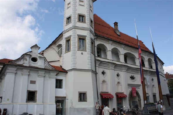 http://www.jormannsdorf.at/ff/bildergalerie/cache/vs_2010_08_21%20Feuerwehr%20Ausflug_Foto%201%20099.jpg